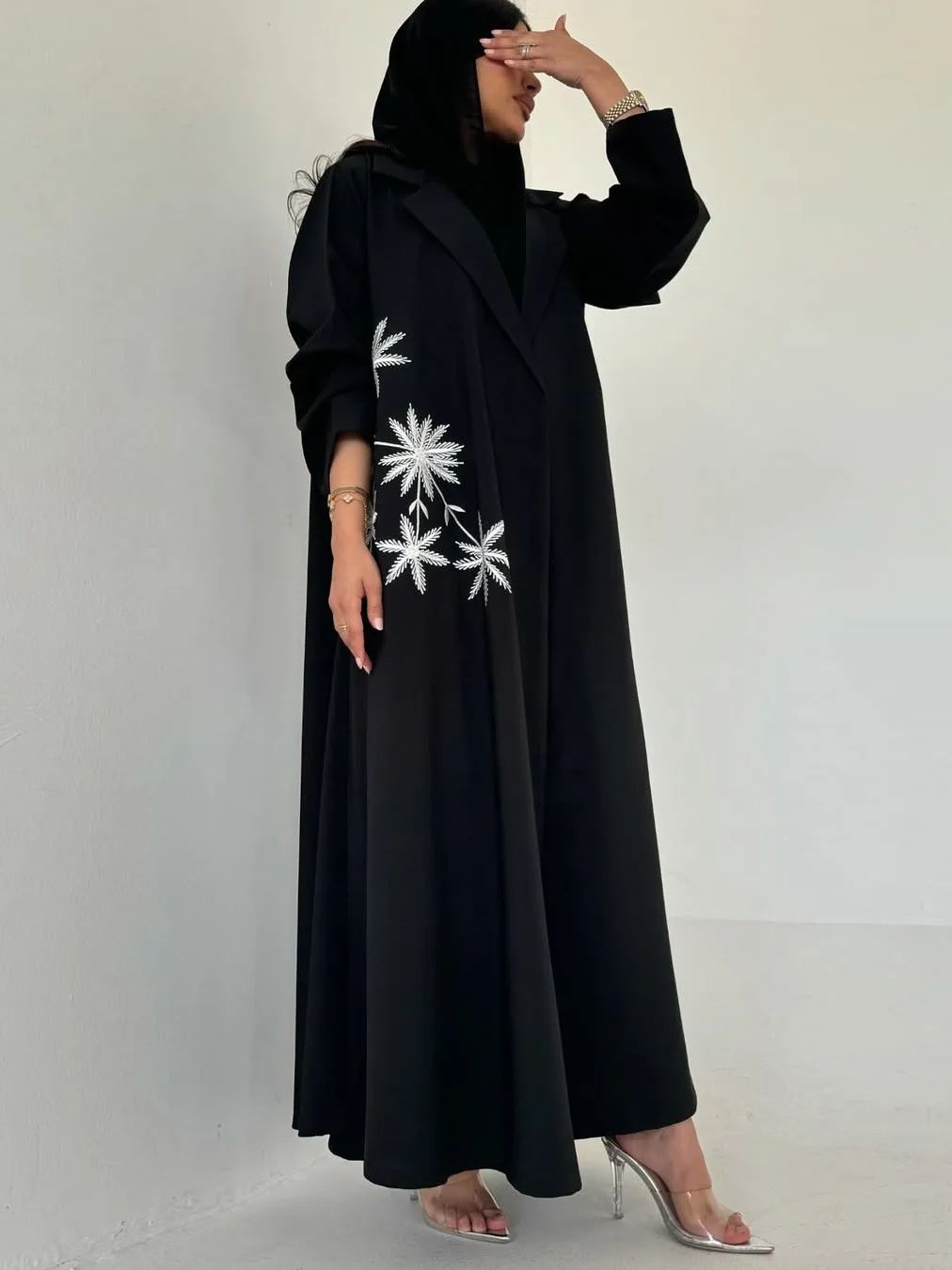 Embroidery Kebaya - Preto aberto bordado kebaya muçulmano modesto