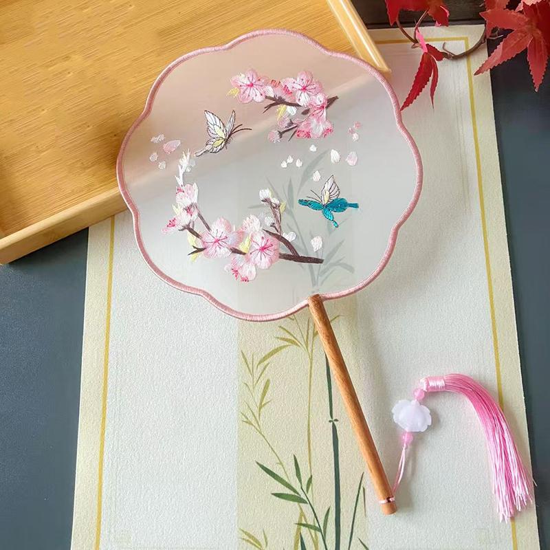 Leque de Mão com Bordado Chinê - Embroidery Meaning avaliação e preço