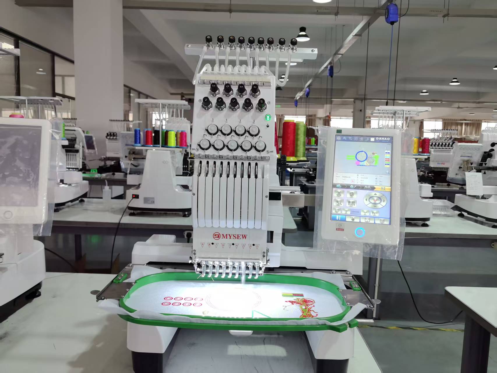 Máquina de Bordar Industrial A - Embroidery Machines avaliação e preço