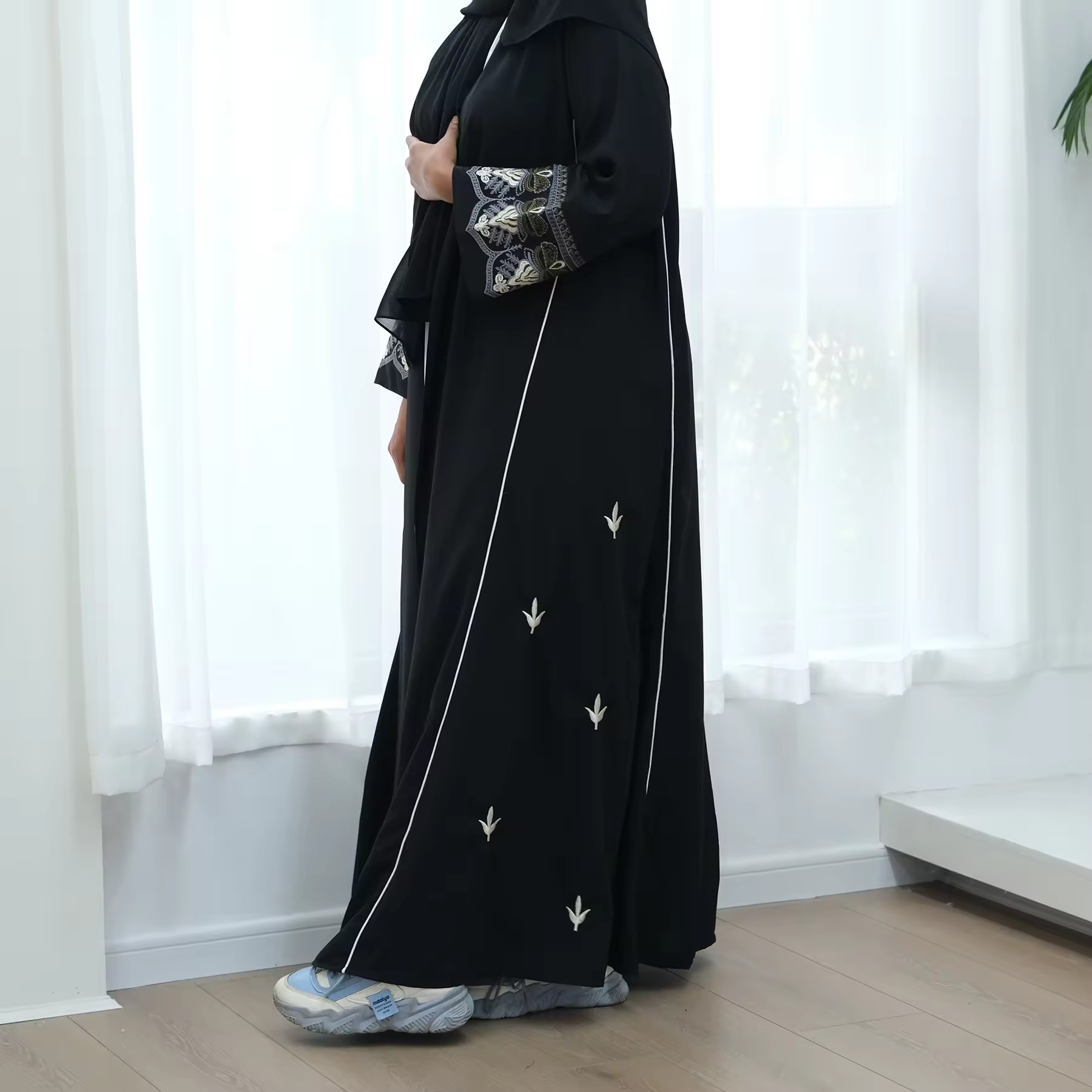 Mulheres de tamanho extragrand - Embroidery Kebaya avaliação e preço